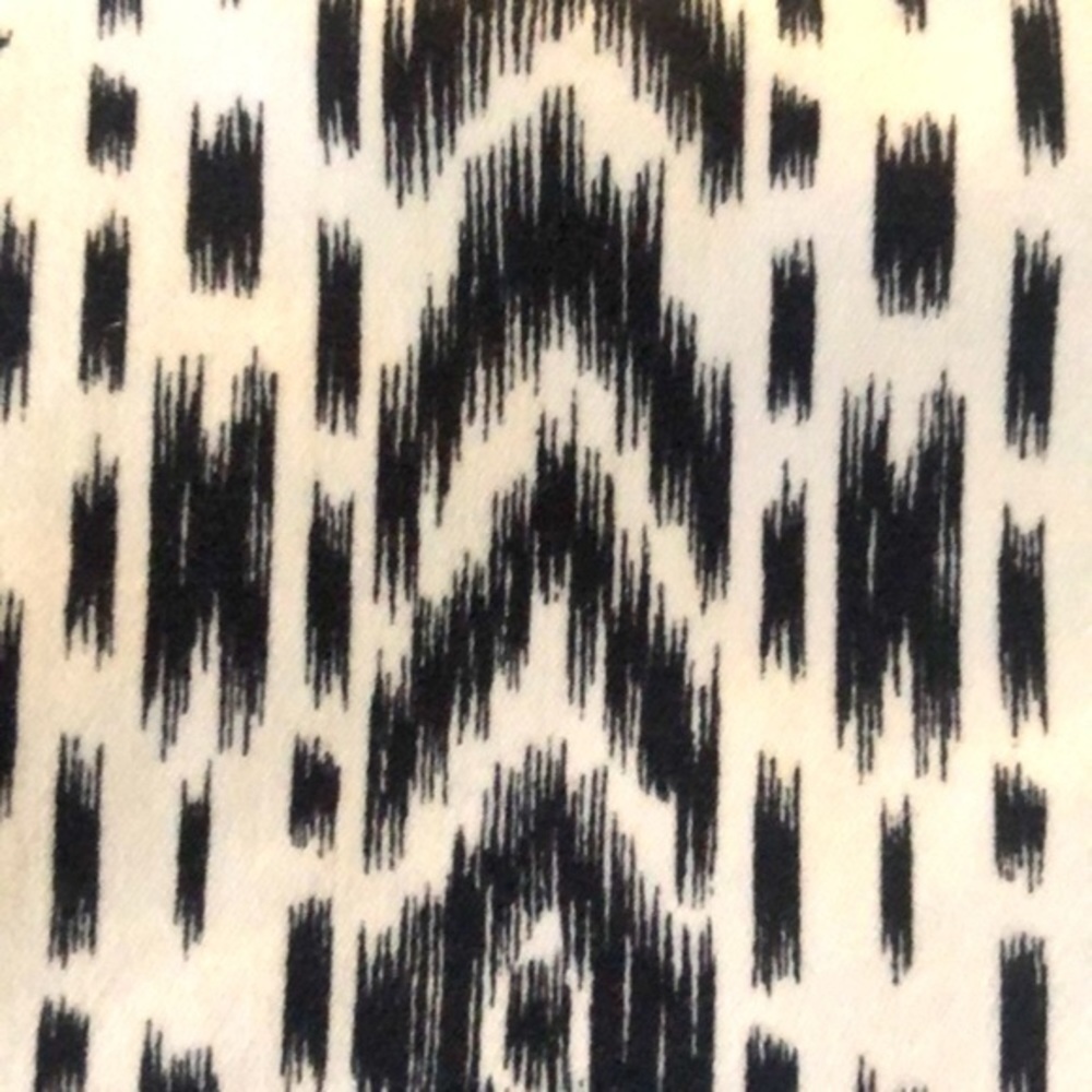 Volcom Black and White Geometric Pattern flat front khaki chino shorts size 3 - Picture 3 of 10